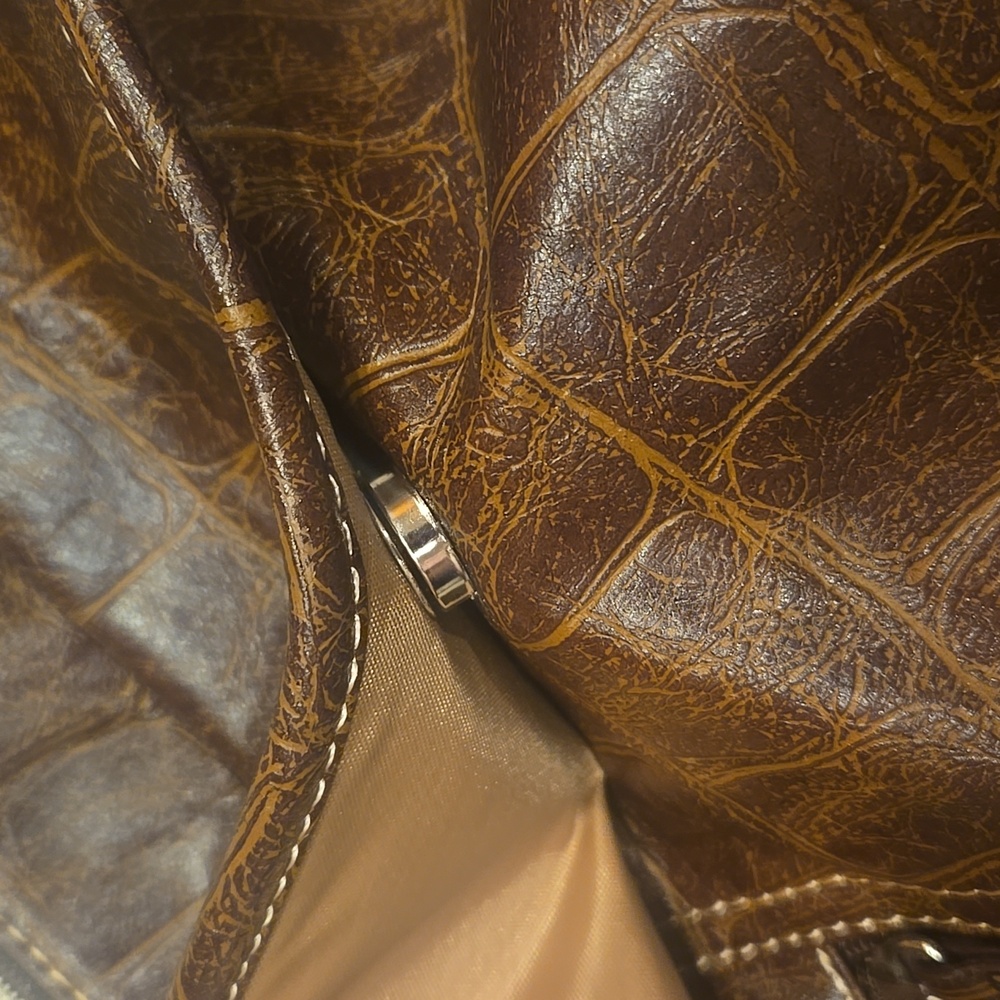 MultiSac Brown Faux Croc Embossed Messenger Tote Bag - Picture 3 of 10